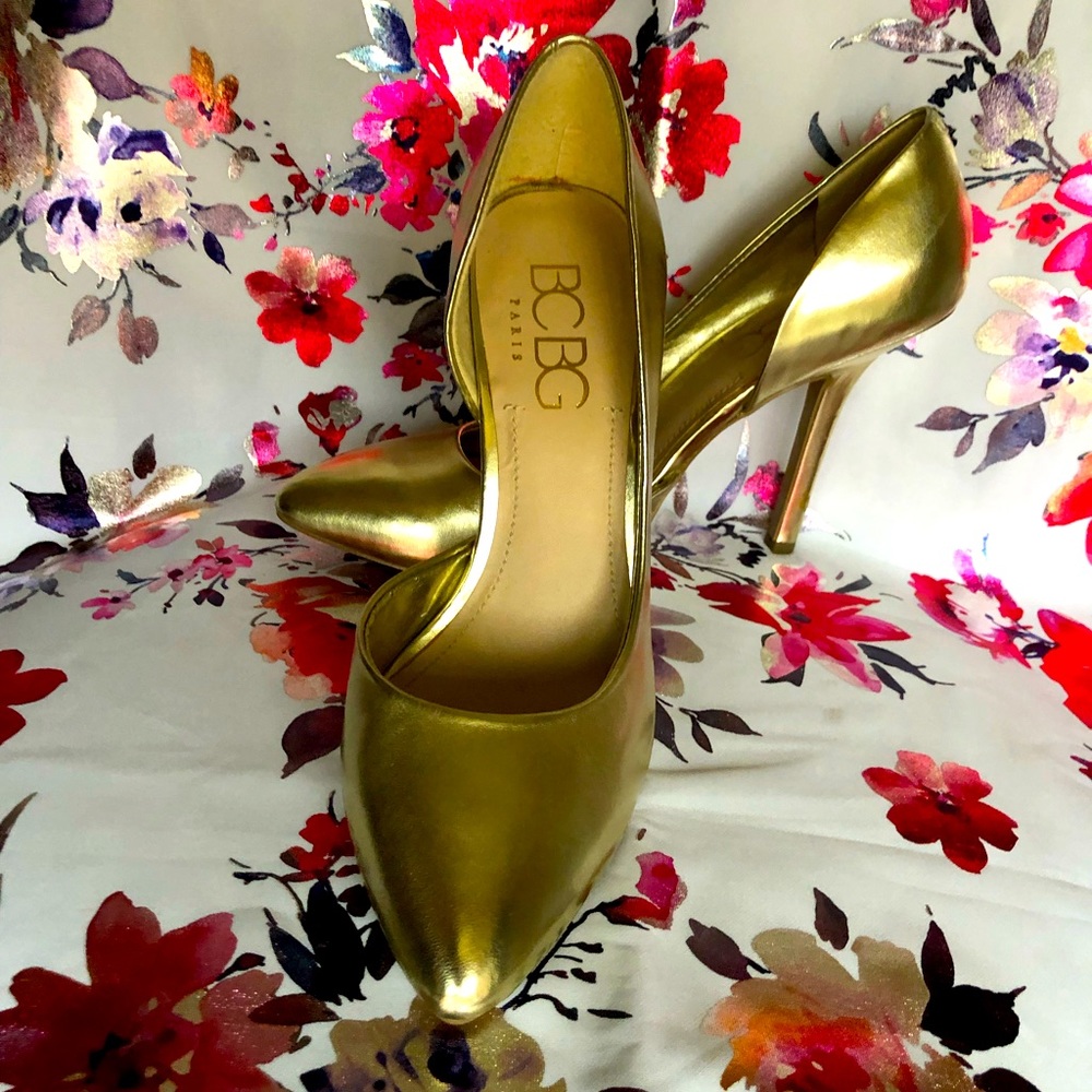 Gold pointed toe pumps